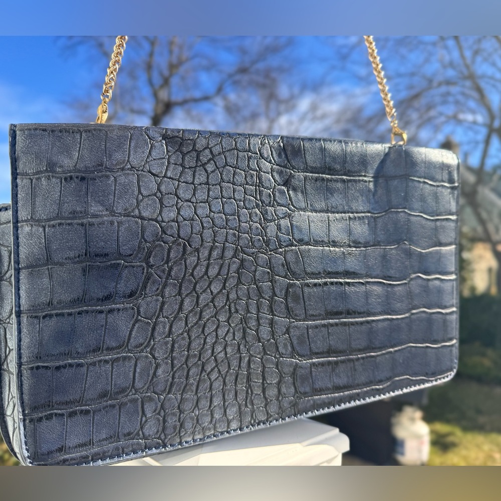 CROSSBODY CLUTCH ✨ - Picture 3 of 8